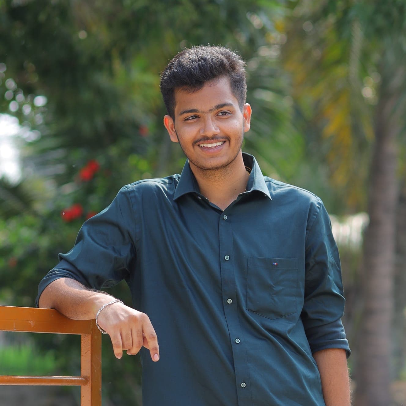 Mohanakrishnaa
